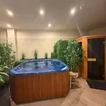 Отель Sir Royal 4*