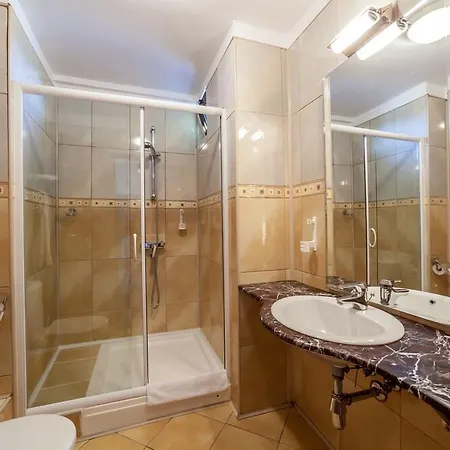 Hotel Sir Royal 4*
