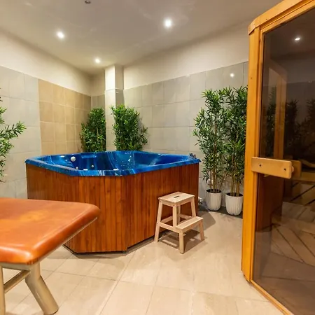 Sir Royal Hotel 4*