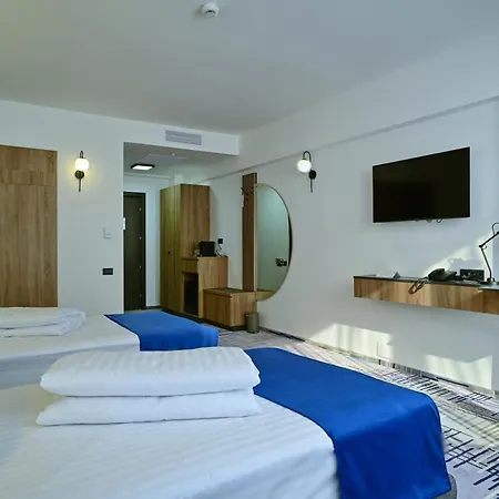 Sir Royal Hotel 4*