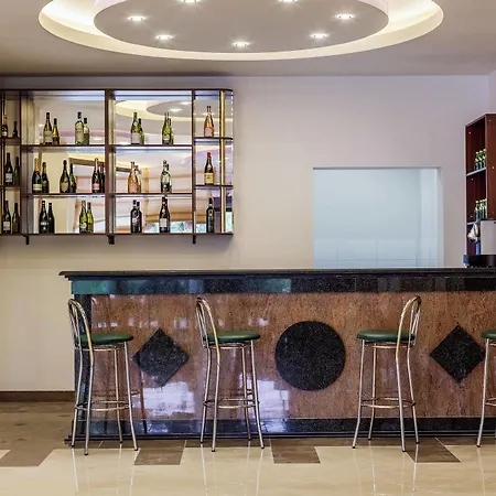 Sir Royal Hotel 4*