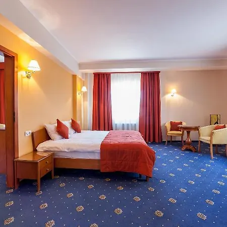 Готель Sir Royal 4*