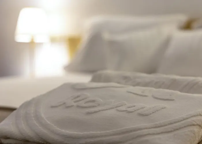 Sir Royal Hotel