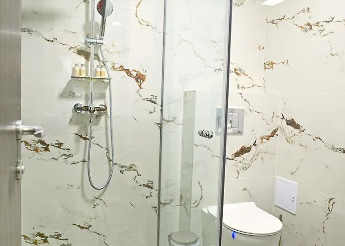 Sir Royal Βουκουρέστι