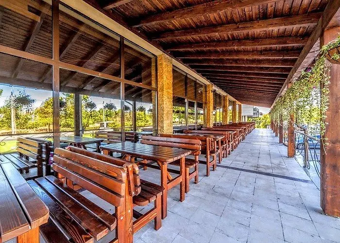 Sir Royal Βουκουρέστι